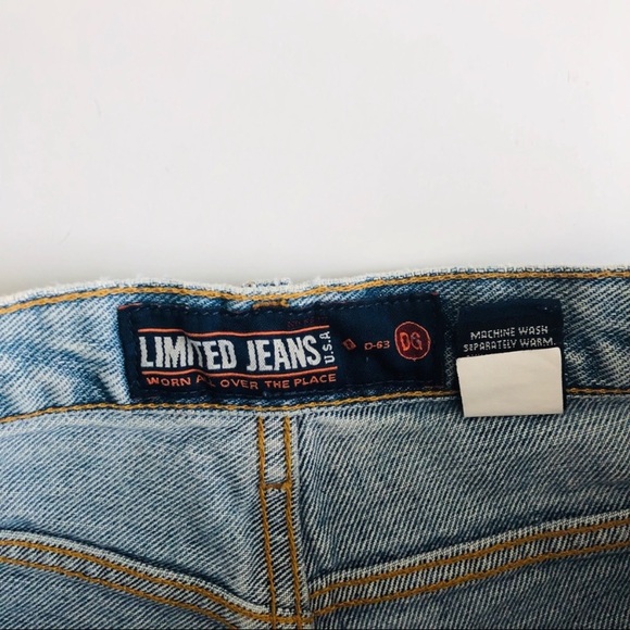 Limited Jeans Distressed Denim Shorts - Picture 5 of 7